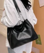 Minimalist Shoulder Tote Bag with Chain Strap – Large Capacity - Image 8